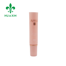 tube d&#39;essence hydratant blanc de petite capacité de 8ml en plastique avec le long chapeau à visser